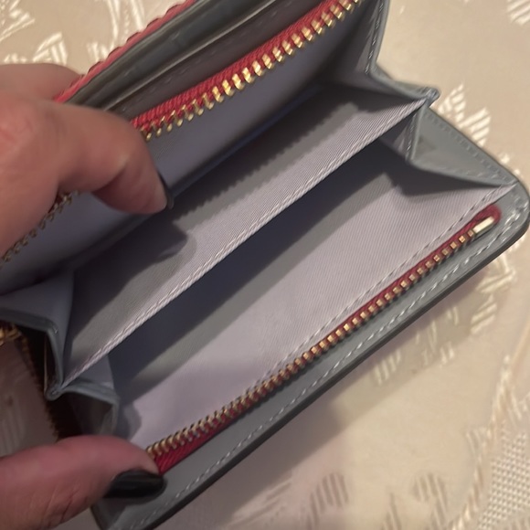 Marc Jacob Signature Wallet - Picture 4 of 5